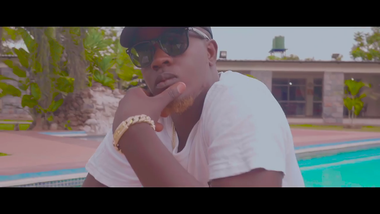 VIDEO: Drifta Trek ft. Clusha – “Celeb Wapa Facebook”